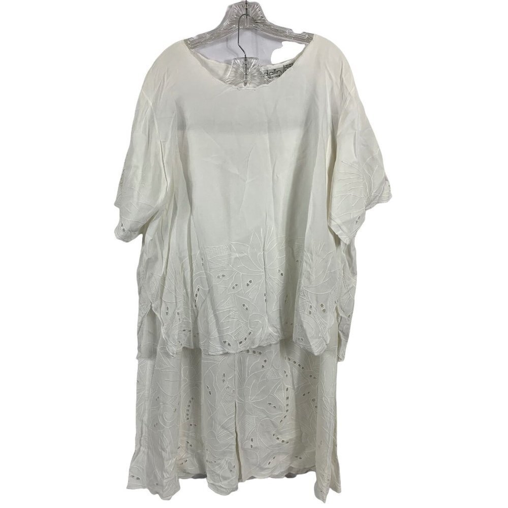 Delin Collection Women's All White Top & Skirt Set